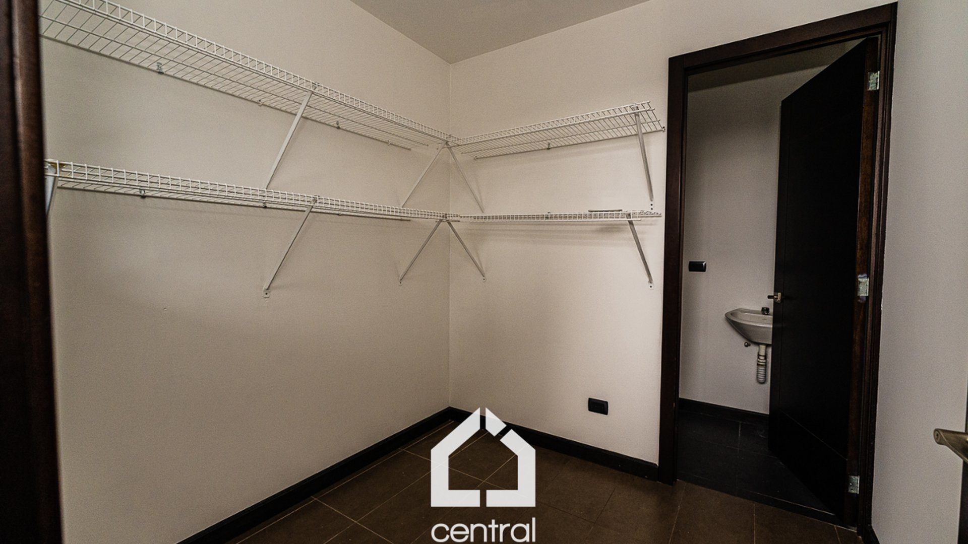 Penthouse Moderno con Balcón en Edificio Midori - Miniatura 7