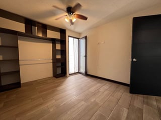 Venta de bonita casa de esquina en Condominio Luminela | Villa Nueva - Image 17