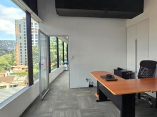 Oficina en Renta en Diagonal 6 Zona 10 Guatemala - 2