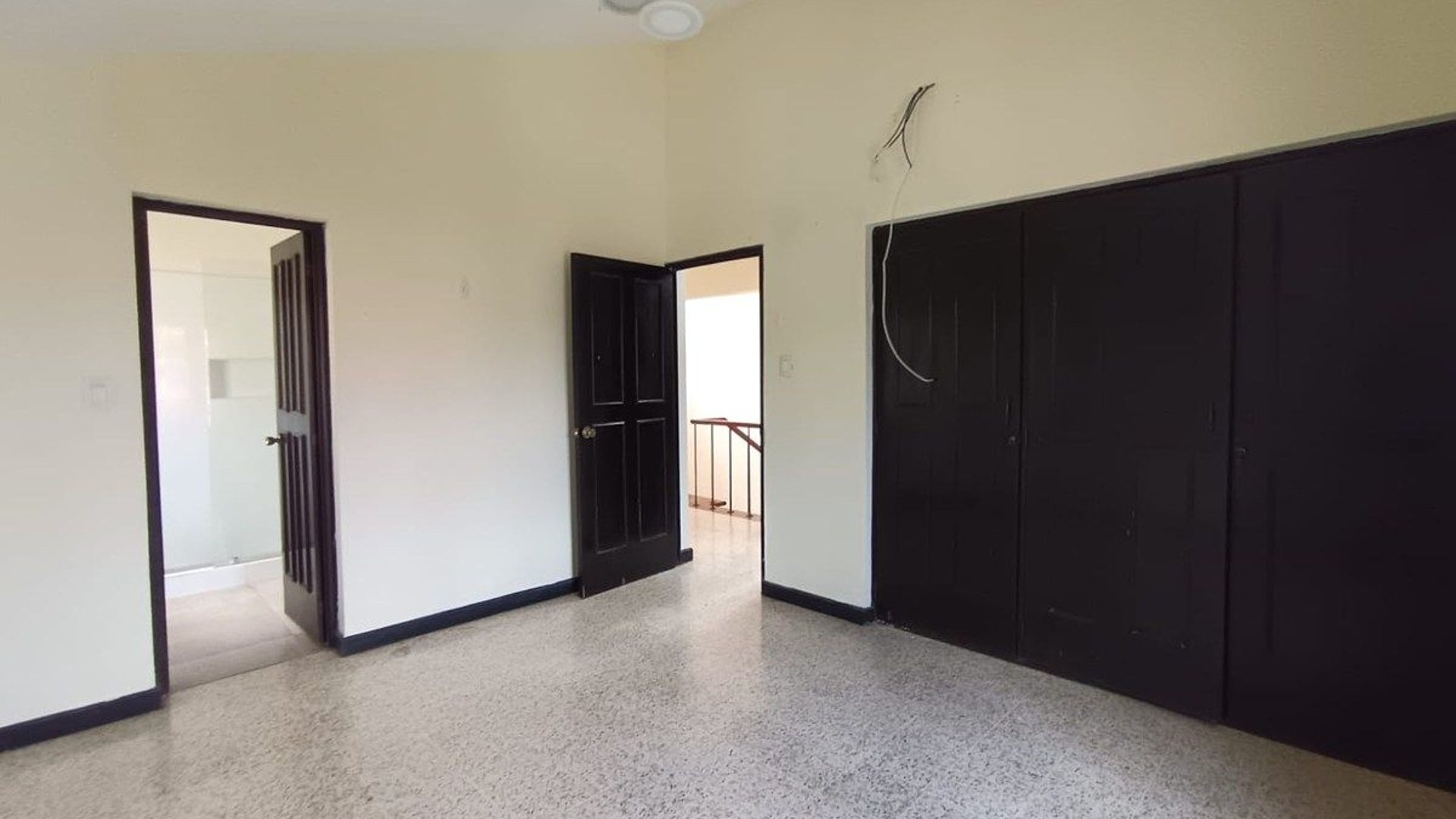 Casa en VENTA zona 12 dentro de Condominio - Miniatura 7