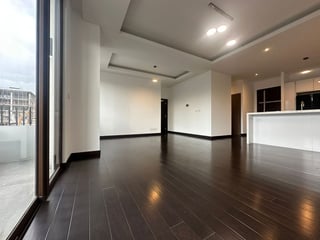 Apartamento en Alquiler  Nogales de Cayalá Zona 16 - 4