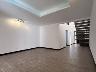 Casa nueva en alquiler en Lomas de San Isidro, zona 16 - Image 10