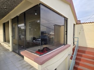 Casa en Venta San Cristóbal con Dos Locales Comerciales - Image 21