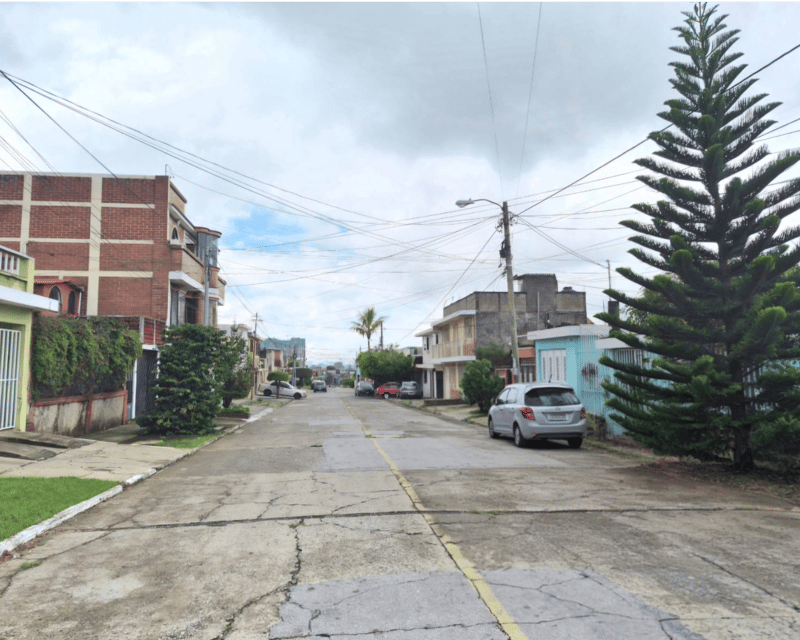 RENTA Propiedad con 2 Apartamentos en Zona 18 Colonia Atlántida