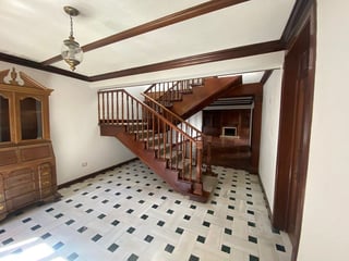 Casa en Venta – Sector La Villa, Zona 14 - Image 15