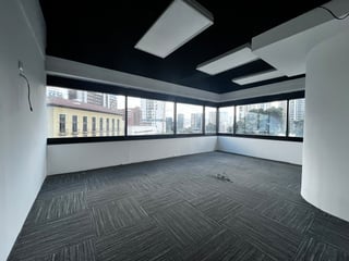 📍 OFICINA EN RENTA – 78.01 M² | EDIFICIO ATLANTIS | ZONA 10 - 3