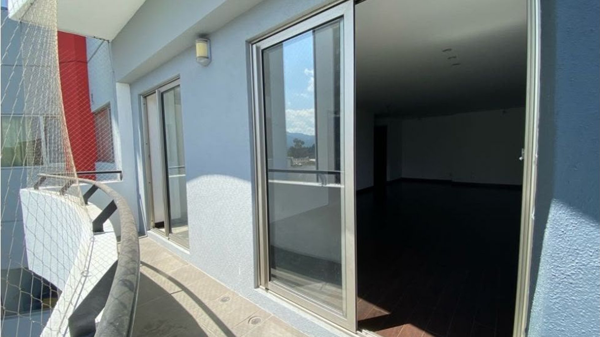 RENTA APARTAMENTO ATTICA II ZONA 14 CON CUARTO DE SERVICIO - Miniatura 13