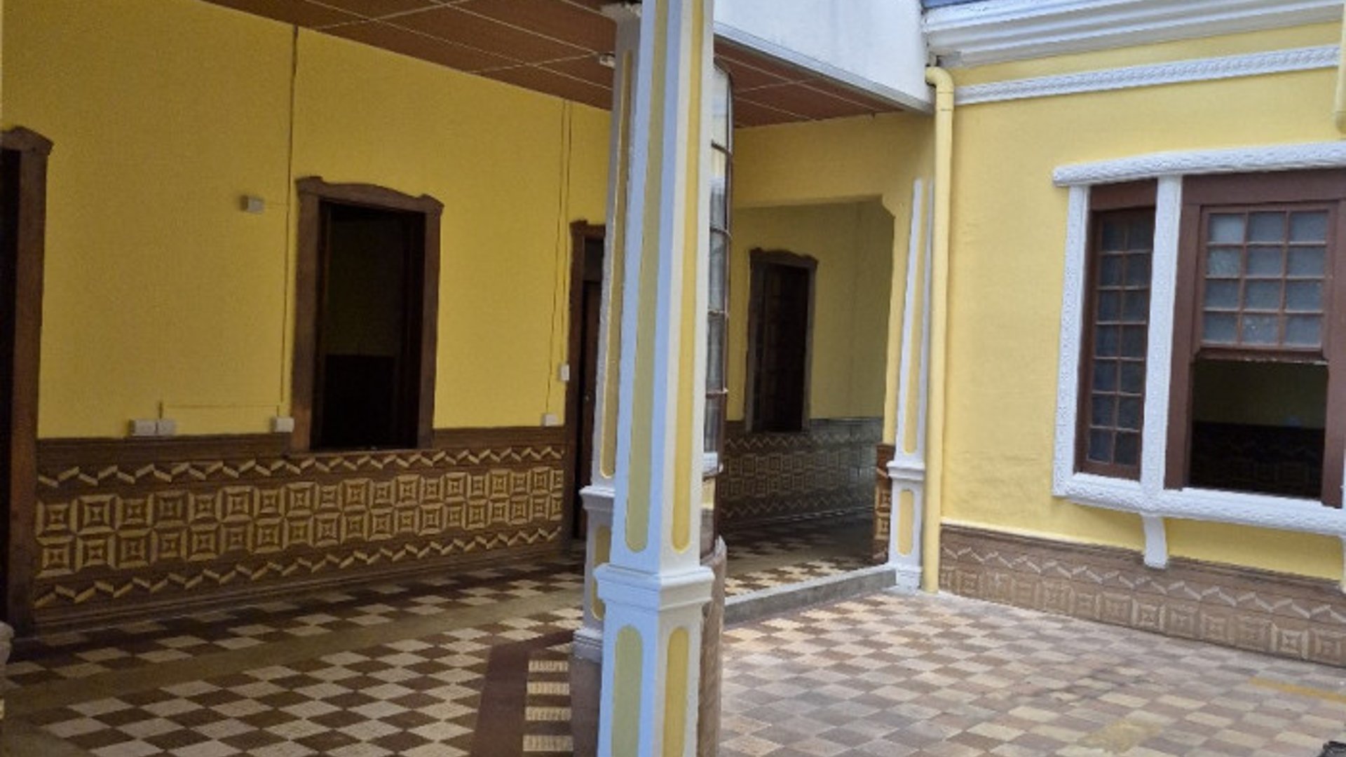 Rento Casa Grande para Oficinas o entidades en zona 2 - Miniatura 13