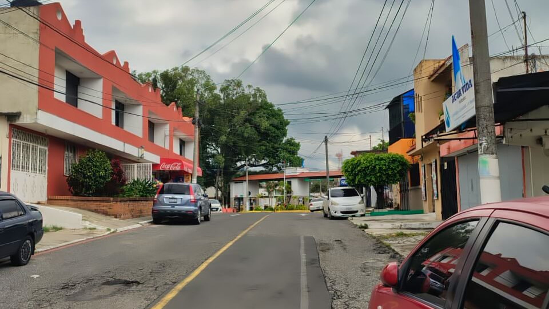 Casa de un nivel en renta, villas club El Dorado, zona 8 de Mixco 