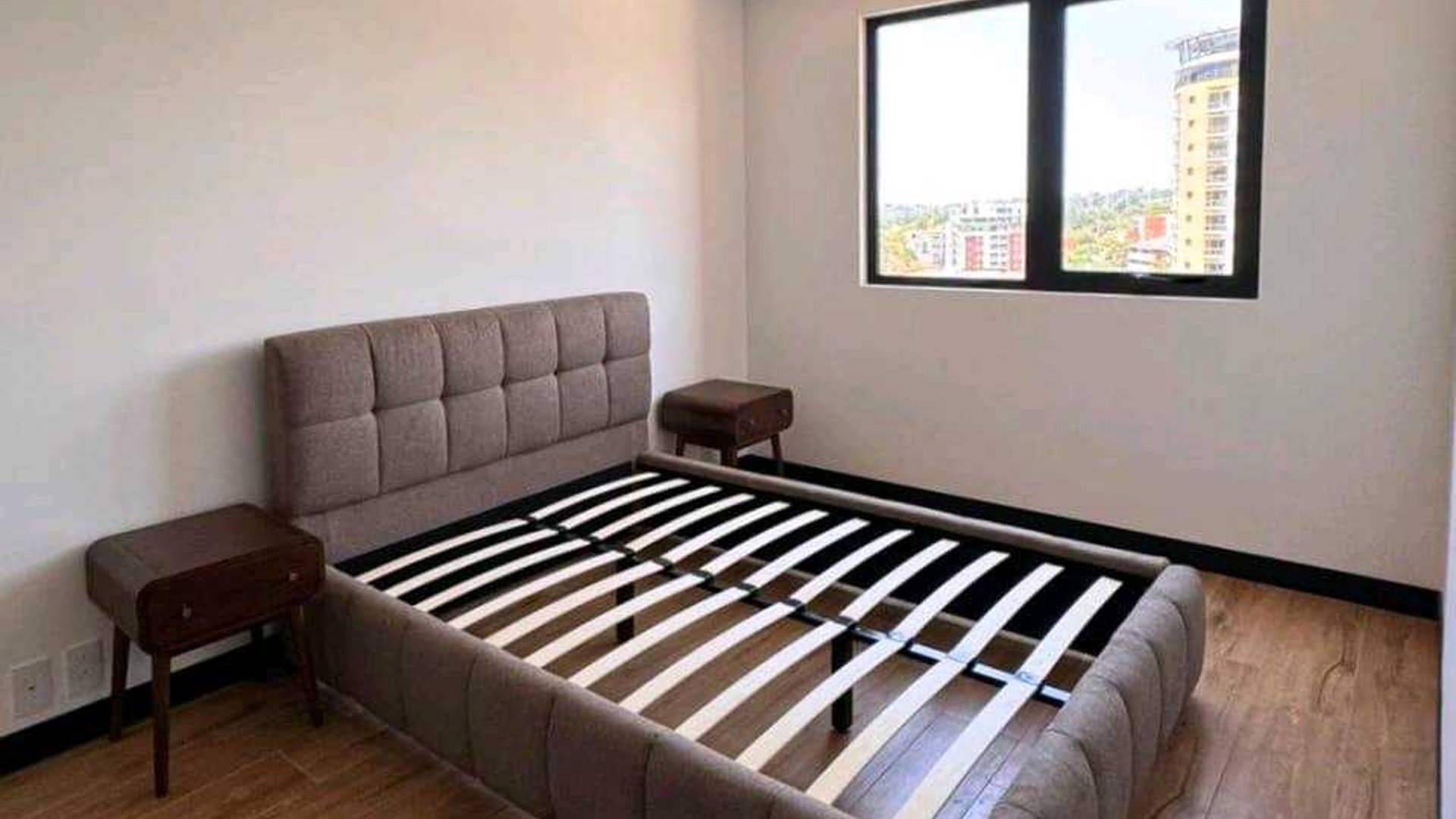 APARTAMENTO AMUEBLADO EN VENTA/ ALQUILER ???? Edificio Alena, Zona 15 VH2 - Miniatura 4