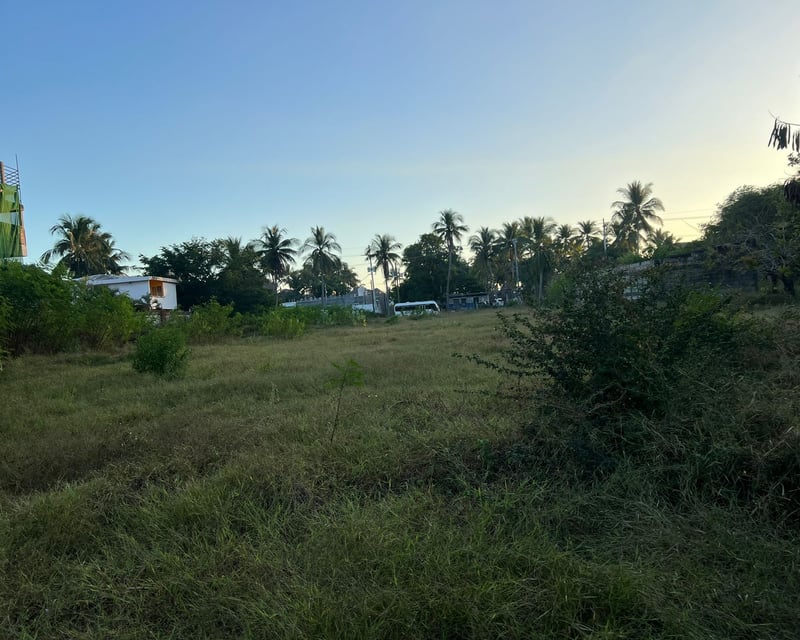VENTA DE AMPLIO TERRENO A POCOS METROS DE LA PLAYA - MONTERRICO