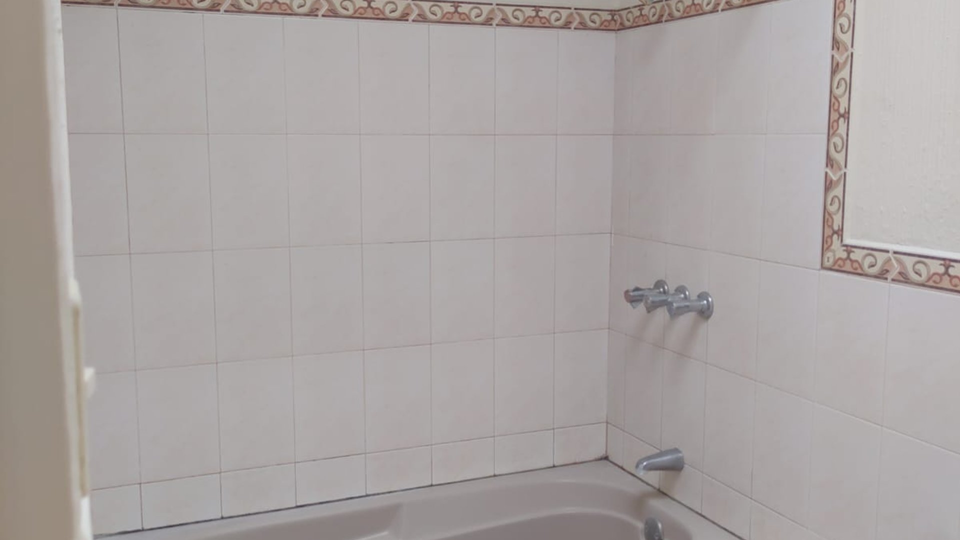 Casa de esquina en venta - 4 habitaciones en zona 2 Ref-5904 - Miniatura 8
