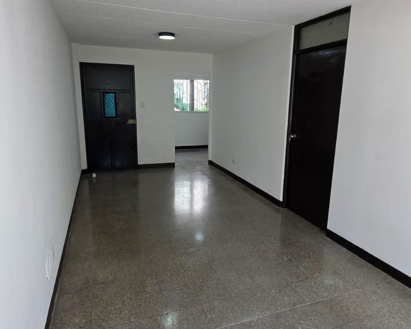 Apartamento con jardin en venta de 3 habitacion en zona 21 Ref-5708