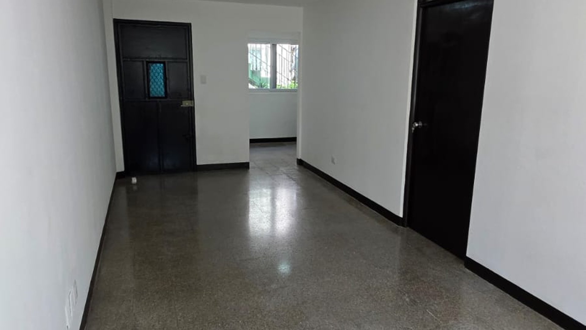 Apartamento con jardin en venta de 3 habitacion en zona 21 Ref-5708