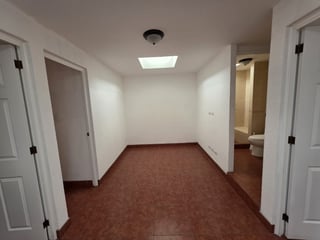 Casa amueblada en renta, Santa Lucia Milpas Altas - Image 9