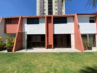 Casa de 4 habitaciones en alquiler o venta, zona 15 Vista Hermosa II - 3