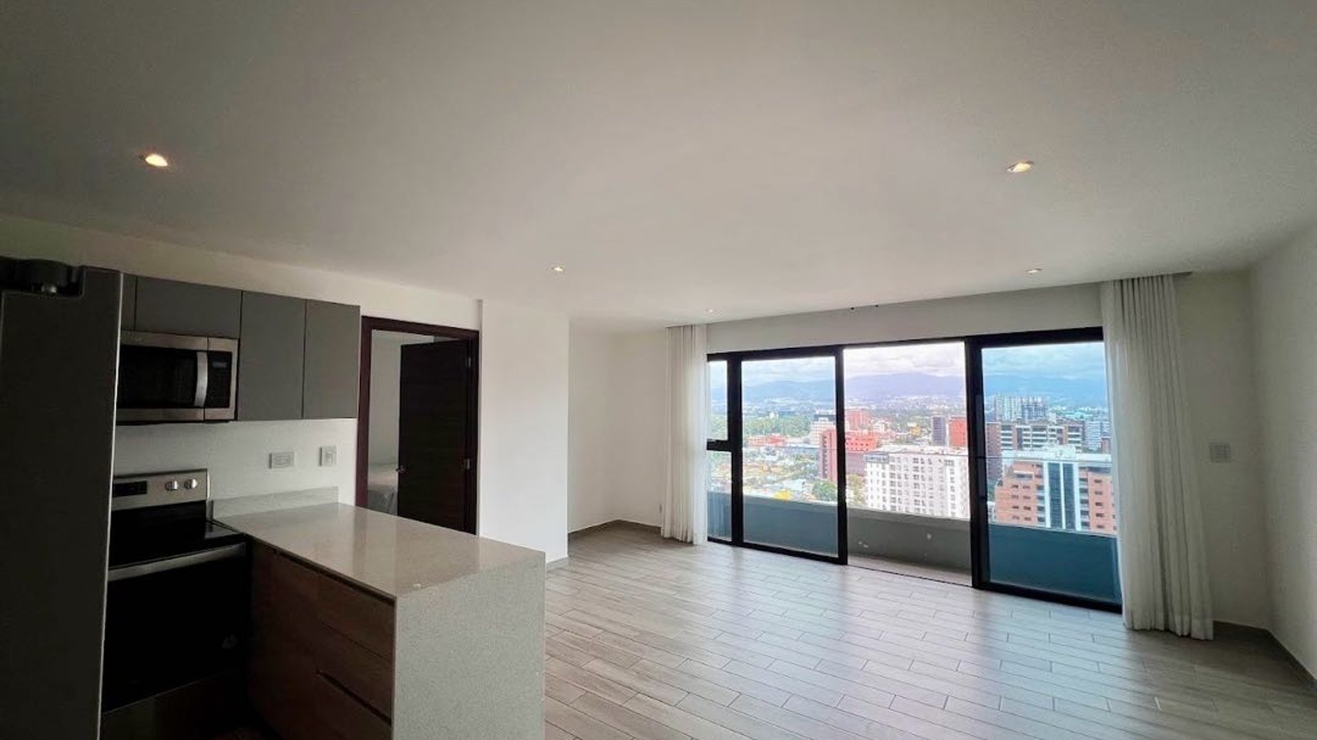 Venta apartamento 3 Dormitorios | Parque 10 Zona 10