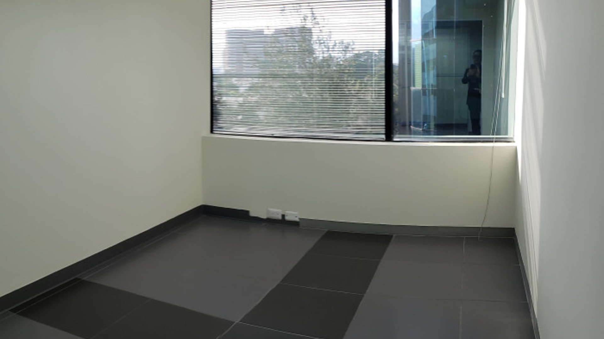 Oficina Comercial en Europlaza Z.14 en Venta o Alquiler - Miniatura 4