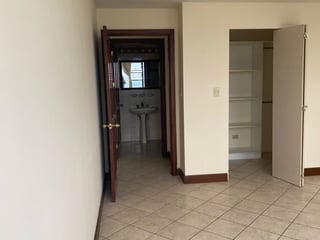 Apartamento en Venta en Edificio Milenia, dentro de Oakland, Zona 10 - 5