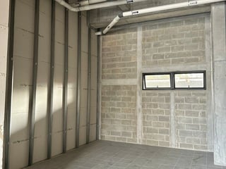 Local comercial en alquiler en Zona 10 – Edificio - 3