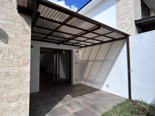 Casa nueva en alquiler en Lomas de San Isidro, zona 16 - Image 6