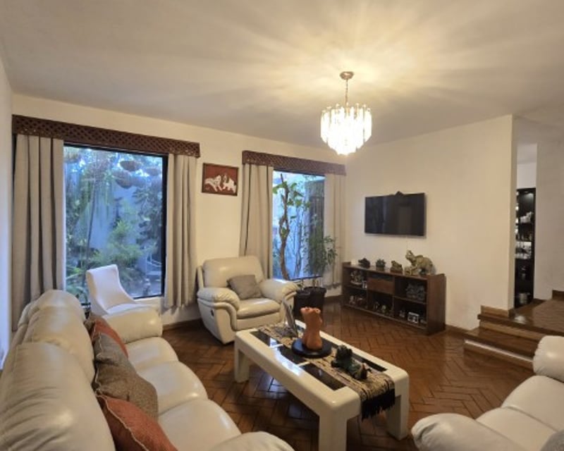 Casa en Venta Valles de San Cristóbal Zona 8 de Mixco