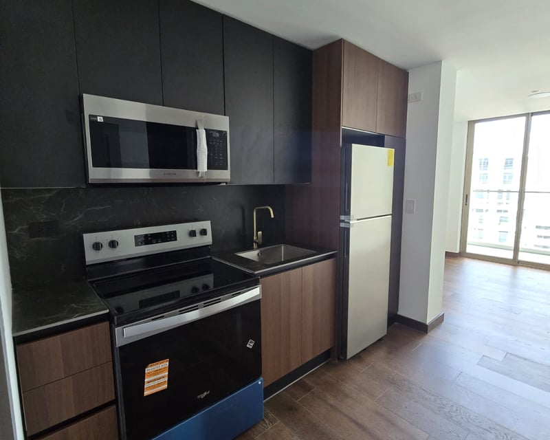 Apartamento con linea blanca en renta 1 habitacion zona 10 Ref-5659