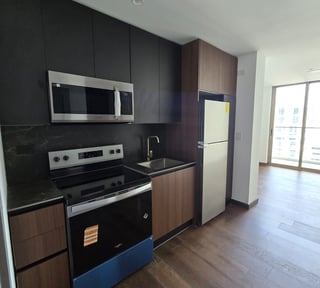Apartamento con linea blanca en renta 1 habitacion zona 10 Ref-5659