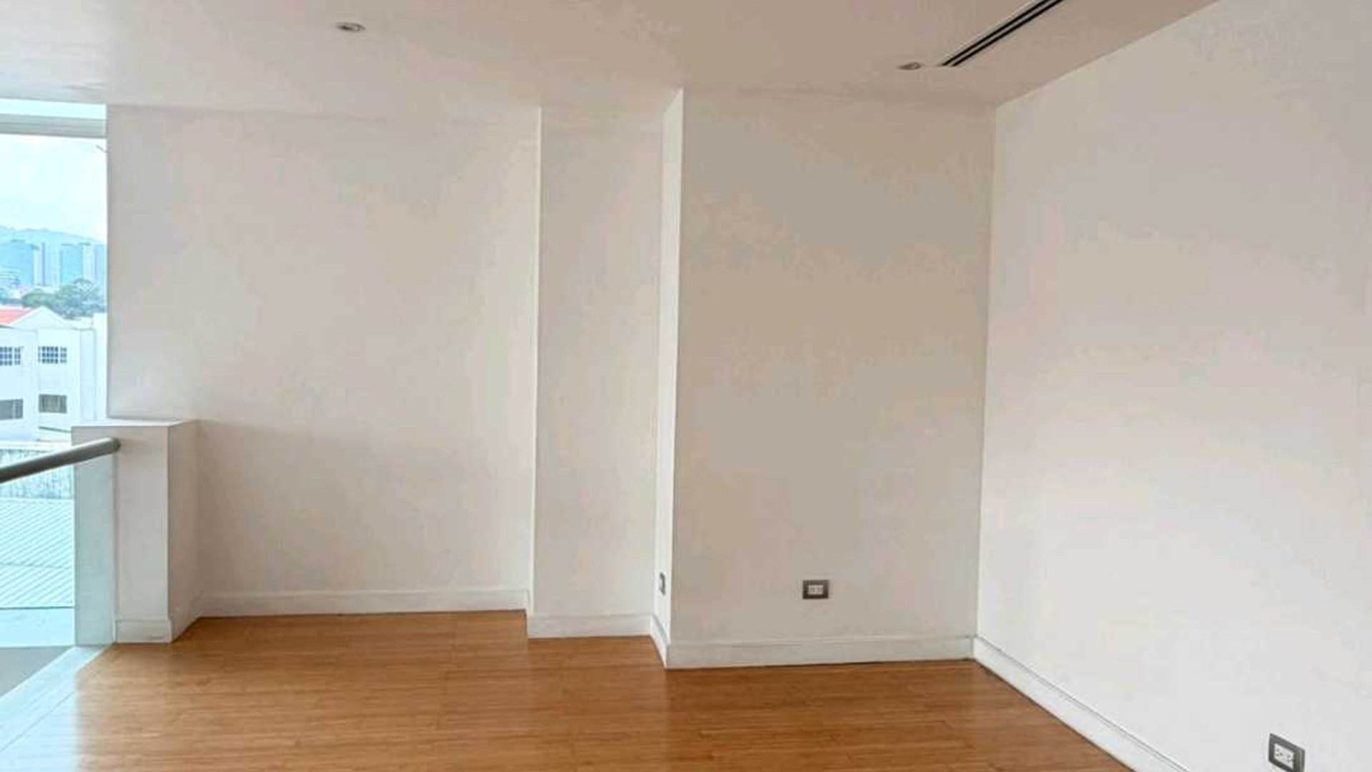APARTAMENTO EN ALQUILER o VENTA ???? Edificio Atrium, zona 10 - Miniatura 9