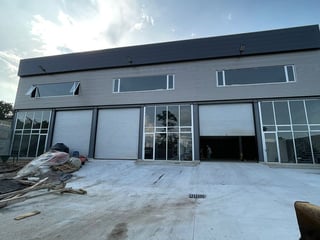 Complejo de Bodegas en Venta Frente al Mayan Golf - Image 16