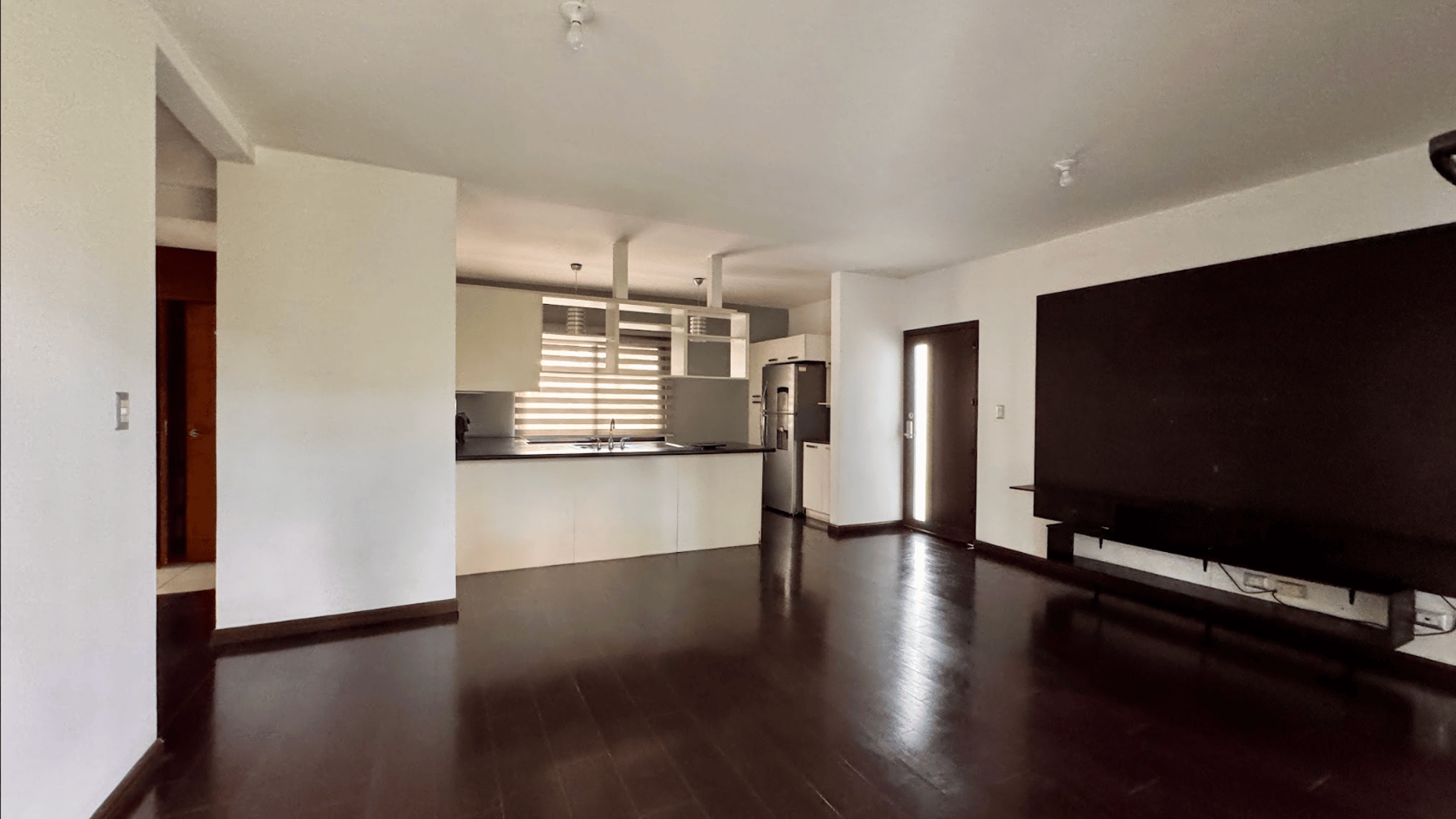 ALQUILER DE LINDO APARTAMENTO - VILLA ENSENADA, ZONA 16 - Miniatura 2