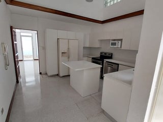 Casa en Renta a 20 mts de Av. Las Américas – Zona 13 - 5