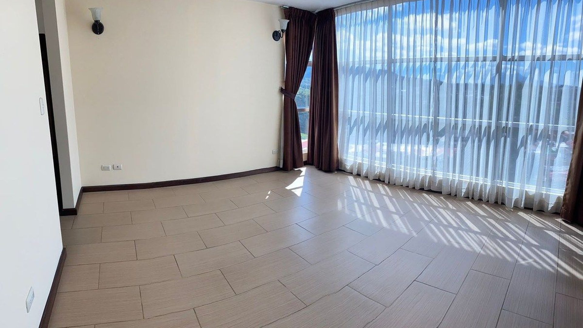 Apartamento en Venta Condado la Villa zona 14 - Miniatura 4