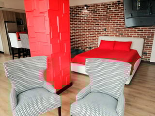 1 Bedroom Apartment for Sale in Zona 1, Guatemala - Parking & Balcony - Image 2