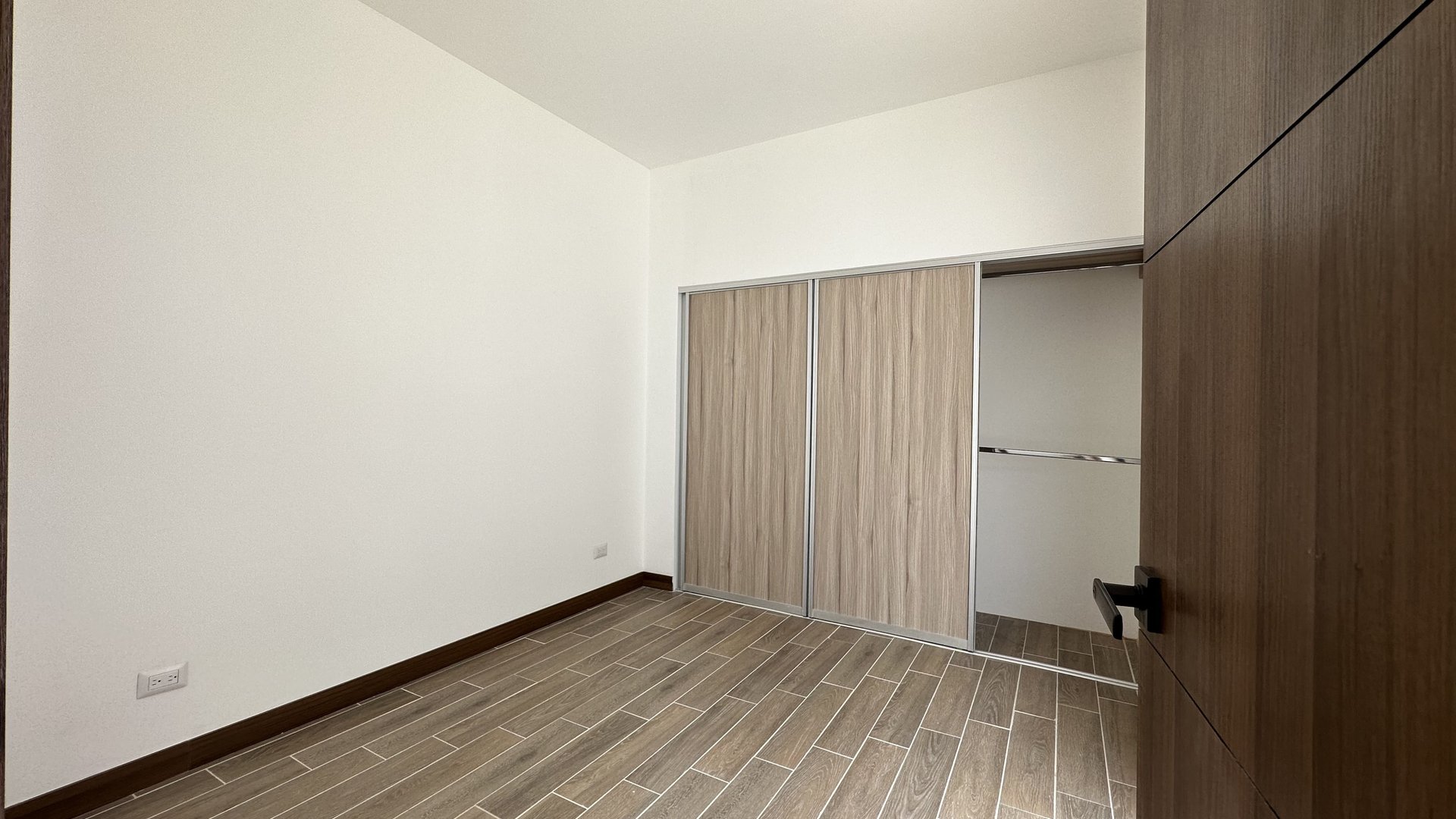 Apartamento en Alquiler Edificio Vila Catorce, zona 14 Guatemala - Miniatura 12