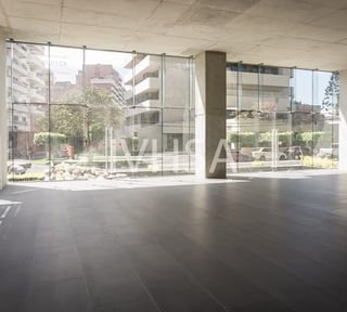 Local comercial en renta de 302.35 m2 en Zona 10