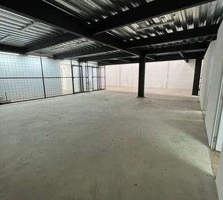 VENDO / ALQUILO BODEGA – ZONA 13 - Miniatura 3
