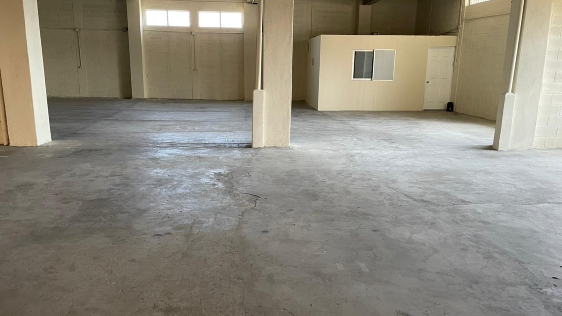 Alquilo Bodega en Zona 4 Mixco - Miniatura 7