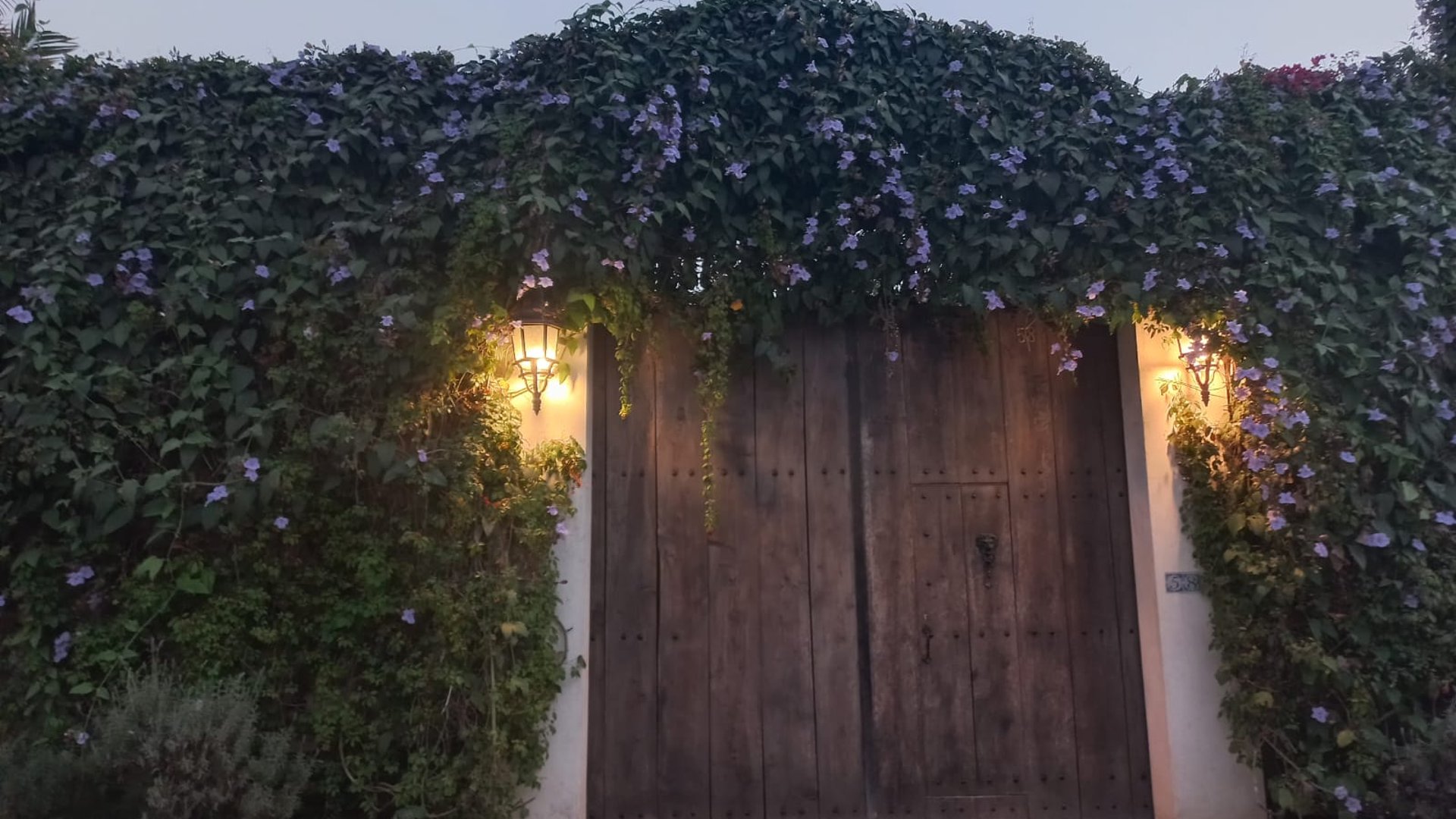 ESPECTACULAR CASA EN VENTA EN EL PANORAMA, ANTIGUA GUATEMALA  - Miniatura 15