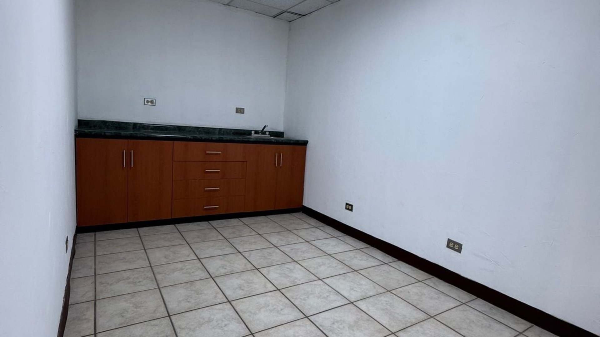 Edificio en Alquiler Zona 10 - Miniatura 30