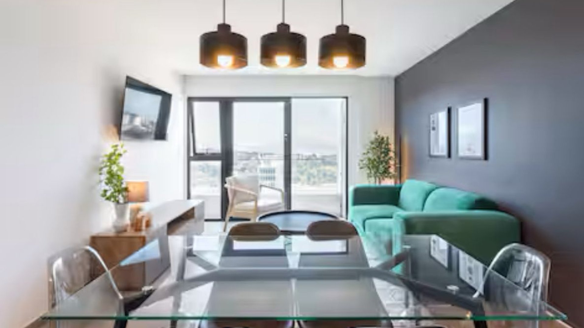 Apartamento en venta amueblado de 3 habitaciones en zona 10 Ref-5461
