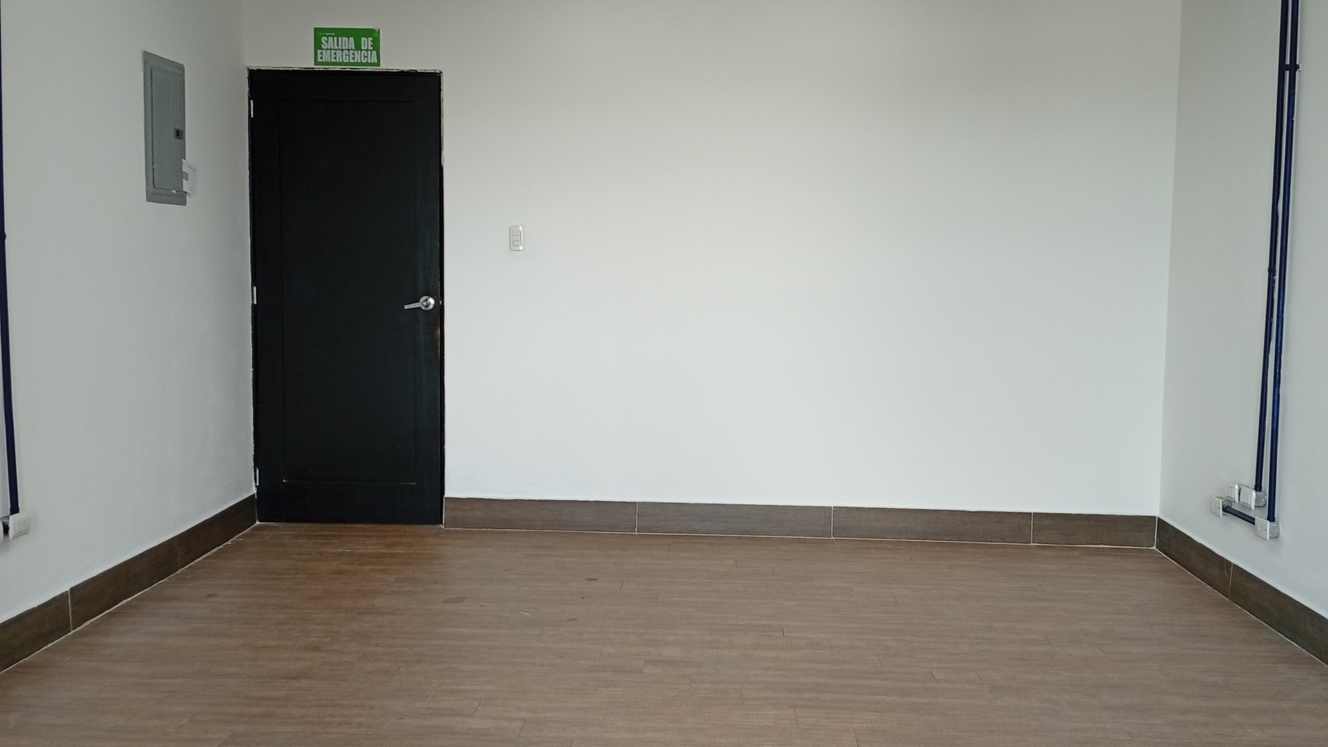 Oficina en renta en zona 11 - Miniatura 4