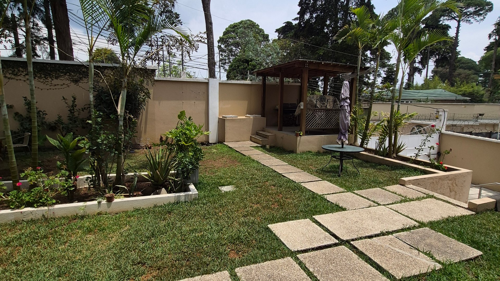 Apartamento en Renta en Kanajuyu Zona 16 - Miniatura 33