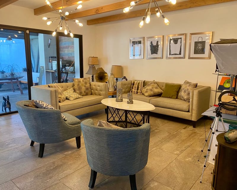 VENDO LINDA CASA EN EXCLUSIVA COLONIA en zona 11