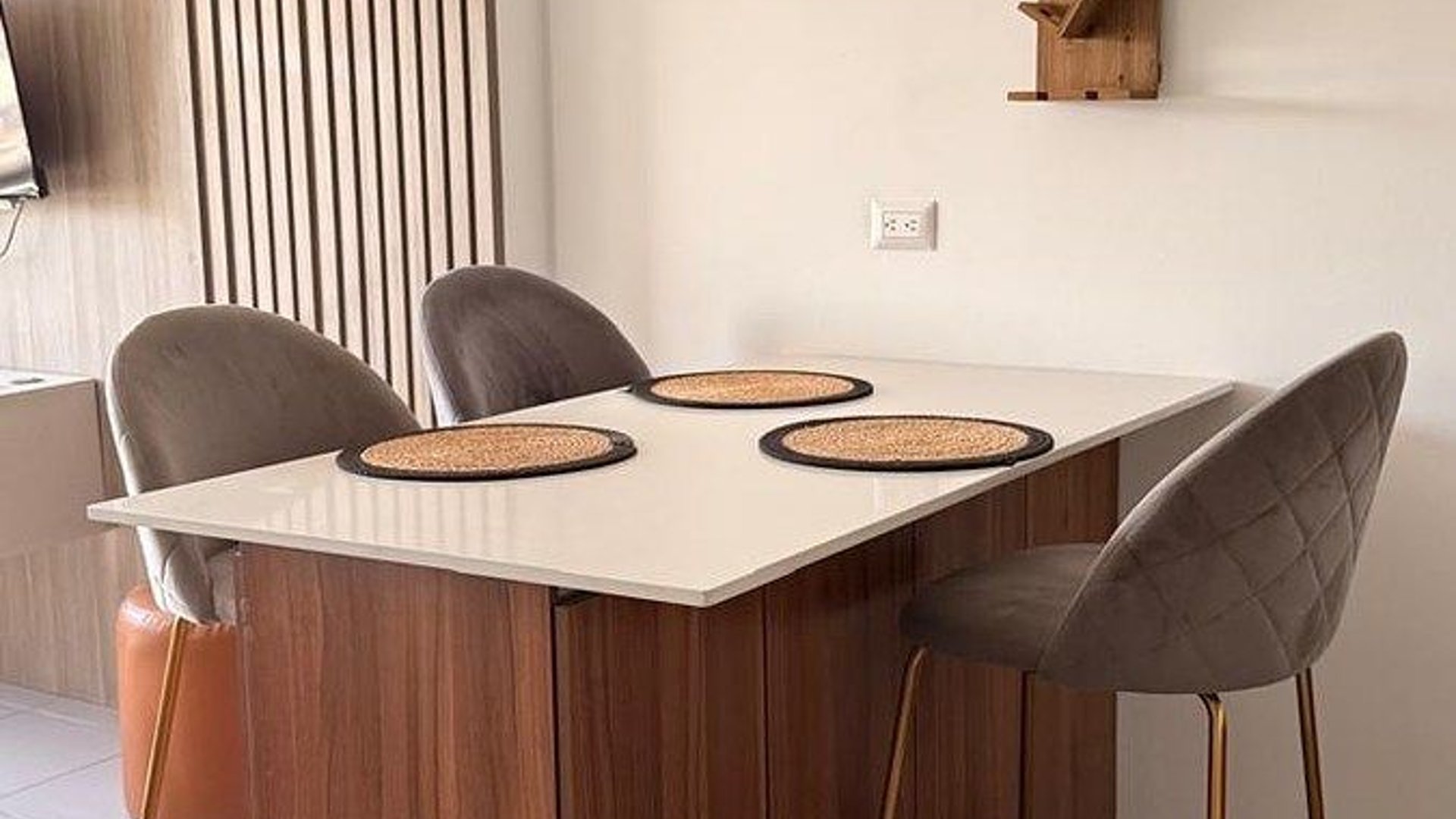 APARTAMENTO EN VENTA AMUEBLADO  ZONA 14 LA VILLA - Miniatura 18