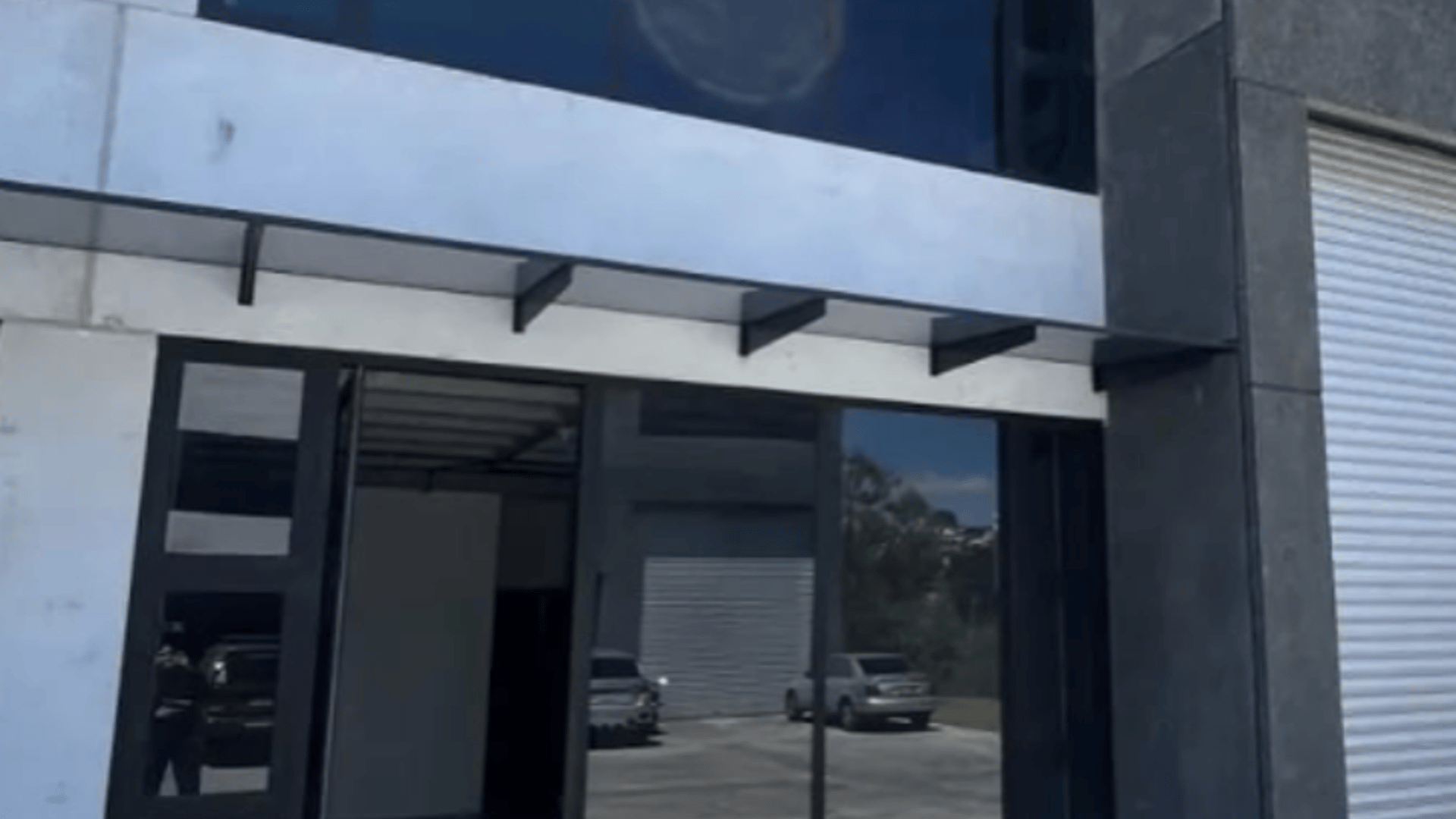 ALQUILER DE AMPLIA BODEGA 484.37MT2 - BOUGANVILLIAS, ZONA 18 - Miniatura 4