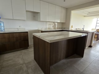 En Venta Apartamento en Zona 10 cercano a Oackland Z 10 - 3