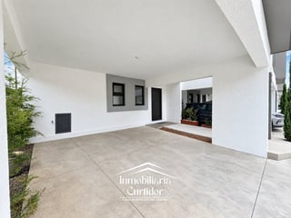 Casa en venta en Serena de Arrazola, Fraijanes (CAES) de esquina, 3 habitaciones - 3