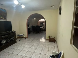 Casa en Venta de 4 Habitaciones en Villa Nueva Zona 4 - 3
