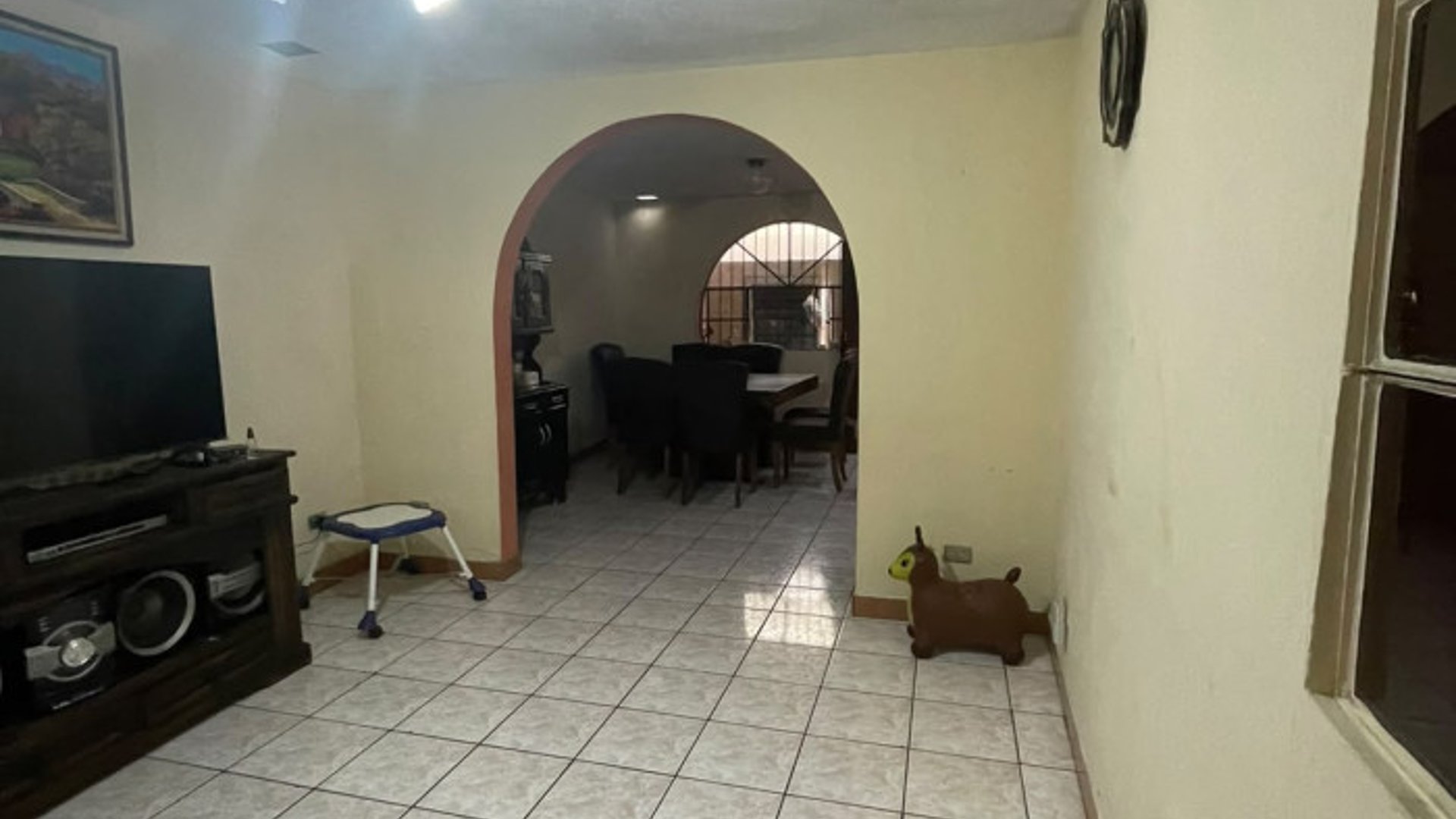 Casa en Venta de 4 Habitaciones en Villa Nueva Zona 4 - Miniatura 3